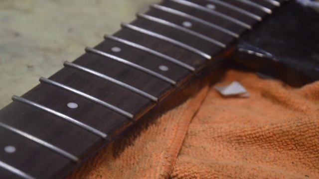 Washburn N4 Nuno Bettencourt Signature - Refretting Stainless Steel by PHC Majestic Guitarworks смотреть онлайн