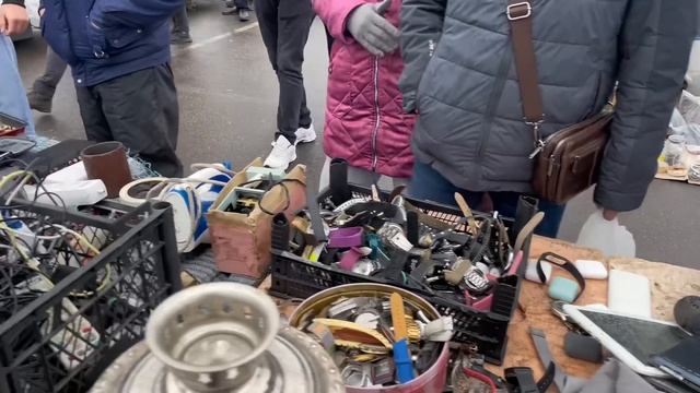 Барахолка деньги из мусора или деньги в мусорку) разбили статуэтку) подарили 100 рублей смотреть онлайн