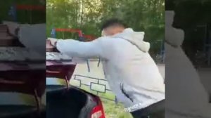 Проблемы с закрытием багажника деу нексия, мужик не может закрыть багажник, прикол)