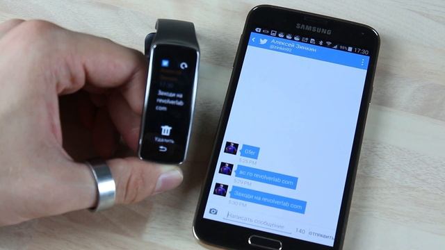 Samsung Gear Fit: Самый яркий из умных браслетов. смотреть онлайн