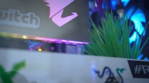 РАБОЧЕЕ МЕСТО МЕЧТЫ = Куча RGB, ЭЛЕКТРОСТОЛ, два ПК и миллион гаджетов