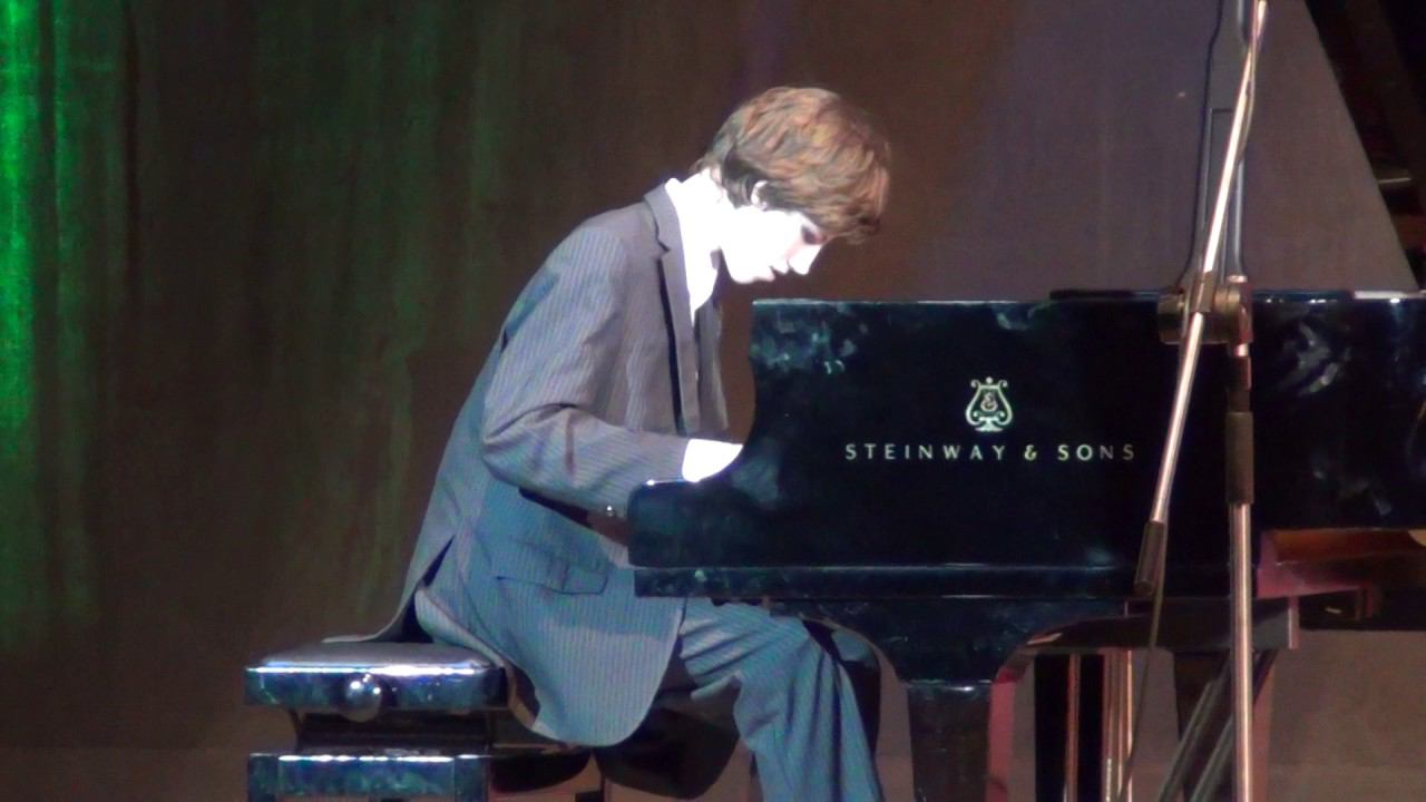 С. Рахманинов Музыкальный момент № 4 соч.16 / S. Rachmaninoff - Moment Musical e-moll no. 4 Op. 16 смотреть онлайн