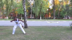 13 Meia-lua de compasso Axe Capoeira