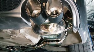 AUDI A6 C7 тесты выхлопа с резонатором Гельмгольца. Самый тихий прямоток на 500 сил.