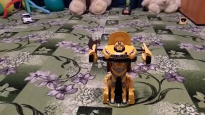 Обзор БАМБЛБИ -  ТРАНСФОРМЕРА на ПУЛЬТ управлении.#bumblebee. Для детей.   Video For Kids Children