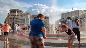 Фонтан на Театральной площади. Курск.