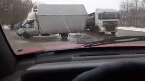 Переворачиваем газель. Левый борт.