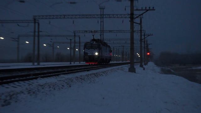 Электровоз ЭП20-022 смотреть онлайн