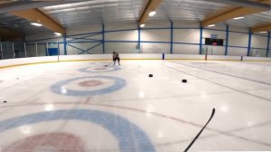 CCM Trigger 8 Pro vs Bauer HyperLite 2 hockey stick review - Which low kick stick is better ?