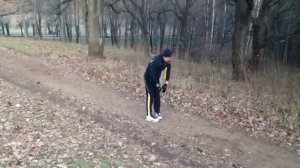 Наклоны вперед в шаге с разведением/ сведением стоп