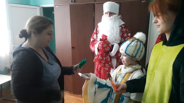 Российский детский Дед Мороз: в главной роли – активисты Движения Первых