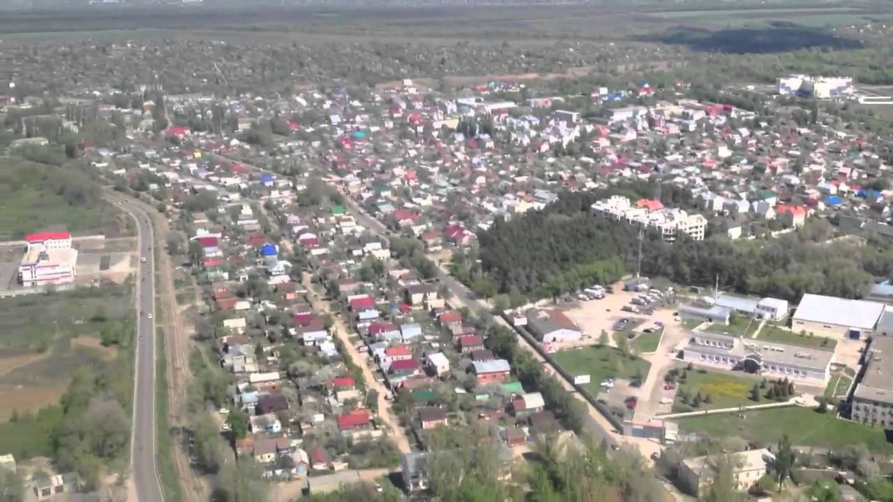 Взлет самолета из аэропорта Саратов