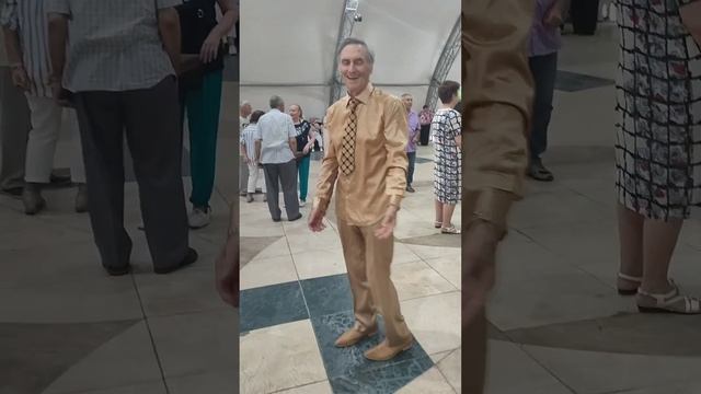 "Нету женщин некрасивых!" смотреть онлайн