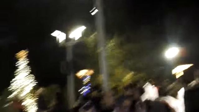 музыка возле елки, воздушный шар смотреть онлайн