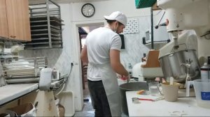 Швейцария. Прямой Эфир Из Булочной Перед Рождеством