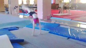 Спортивная акробатика|На батуте)