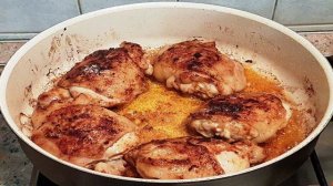 Жареные куриные бедра с рисом