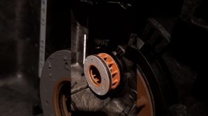 Разборка клапанов водоочистки фирмы Clack для очистки и промывки его внутренних деталей.