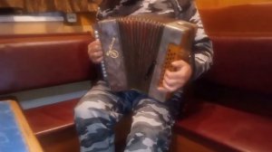 Игра на гармошке "утинная охота"