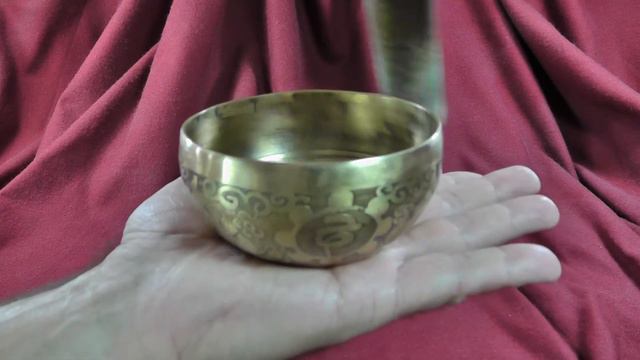 Поющая чаша Премиум 10 см, До# 555 Гц смотреть онлайн