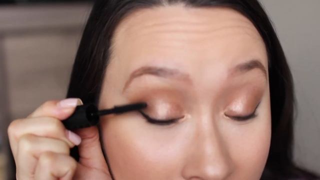 NEW BENEFIT BAD GAL BANG MASCARA REVIEW | First Impression смотреть онлайн