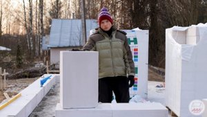 Строим одноэтажный дом из газобетона, 9*13 на УШП: первый ряд | 1 серия
