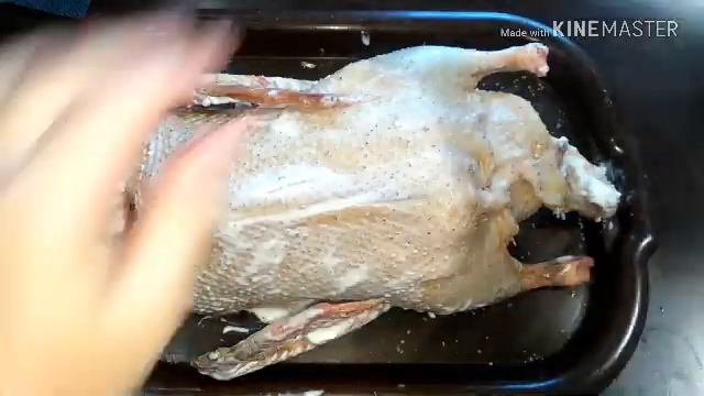 Утка с Яблоками и Сметаной в Рукаве/Duck with apples смотреть онлайн