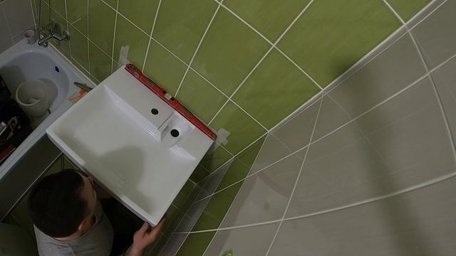 Навесная раковина над стиральной машинкой/Как установить раковину/Мастер на час/Сантехник/Муж на ча