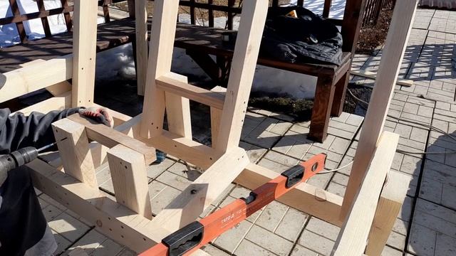 Деревянная лавка со столиком своими руками/Garden bench with a table смотреть онлайн