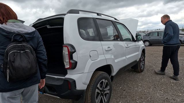 ОБНОВЛЕННАЯ НИВА ТРЕВЕЛ С НОВОЙ МУЛЬТИМЕДИЕЙ! За сколько взяли новую LADA NIVA TRAVEL 2024 LUXE