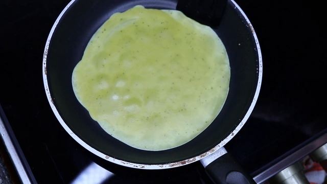 ASMR EDIBLE TOWEL CREPE CAKE RECIPE | How to make crepe roll cake смотреть онлайн