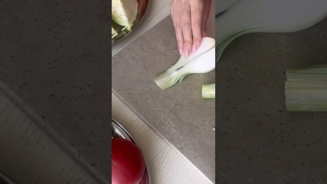 Говяжьи хвосты запеченные с овощами в духовке.