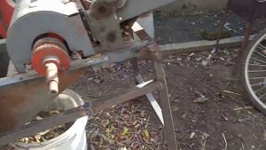 Измельчитель веток из соломорезки