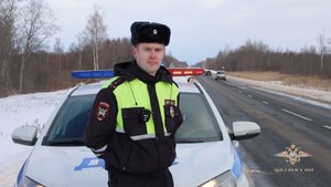 Сотрудник Госавтоинспекции принял роды на трассе