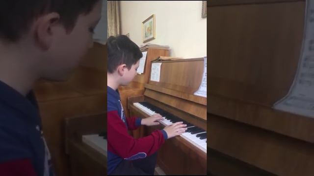 🔥Я играю на фортепиано😆 смотреть онлайн