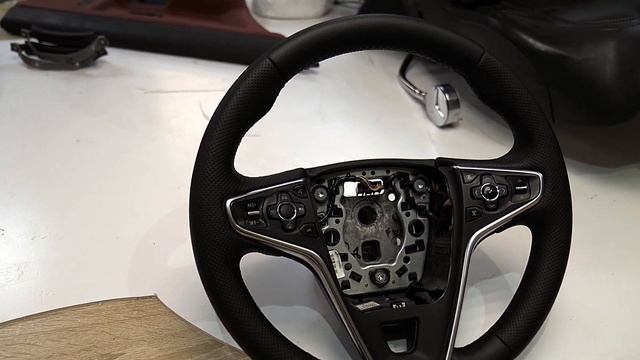 Перетяжка руля OPEL Insignia