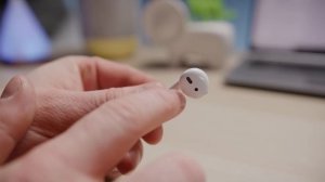 Is Apple Even TRYING?? – Airpods 2 Review