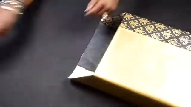 How to do a Fleur de Lys Gift Wrap in simple steps смотреть онлайн