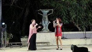 Миллион Алых Роз поют в тропиках.