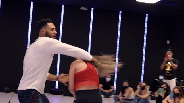 Brazilian Zouk improvisation by William and Paloma at Madrid Zouk Workshop смотреть онлайн