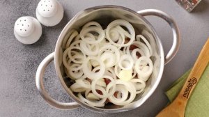 Селёдка маринованная с лимоном и луком