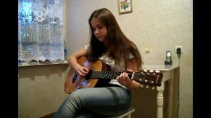 Валентина селякова. Девочка красиво поет и играет на гитаре