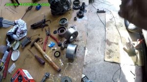 Mazda MPV 2.0 дизель течь сальников, замена грм и ремонт роликов генератора.