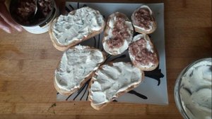 ВКУСНЫЕ Бутерброды со Шпротами Рецепт, Бутерброды с Рыбной Консервой Тунец
