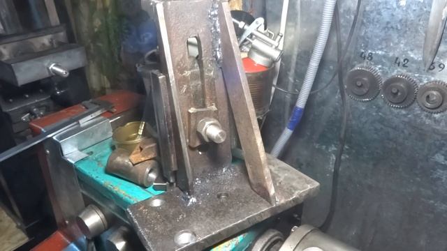 Фрезеровка с помощью токарного станка смотреть онлайн