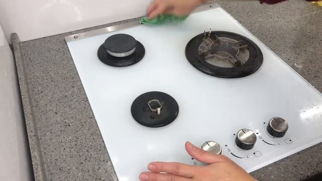 Как отмыть плиту и стенку на кухне народными средствами