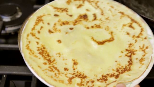 Тонкие Блинчики на Молоке с Заварным Кремом и Яблоками ? смотреть онлайн