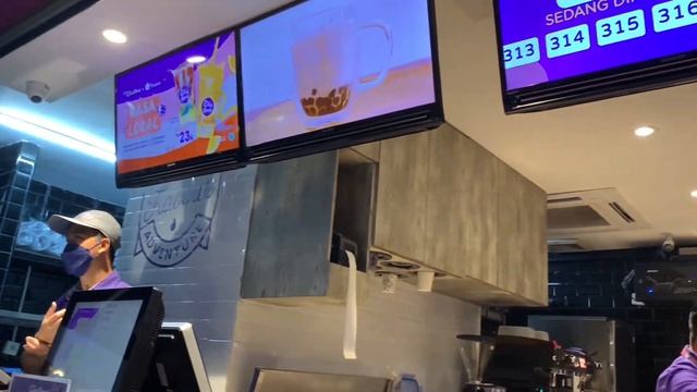 jakarta vlog : jeep journey, feeding animals, zoo, cimory dairyland. смотреть онлайн