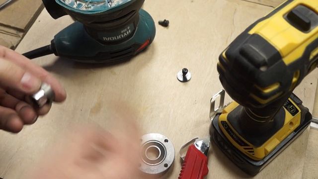 Простой ремонт эксцентриковой шлифмашинки своими руками.