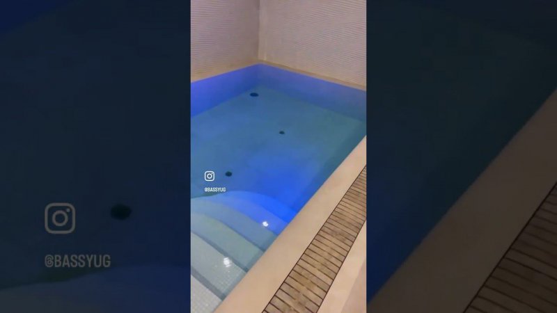 Бассейн в частном доме